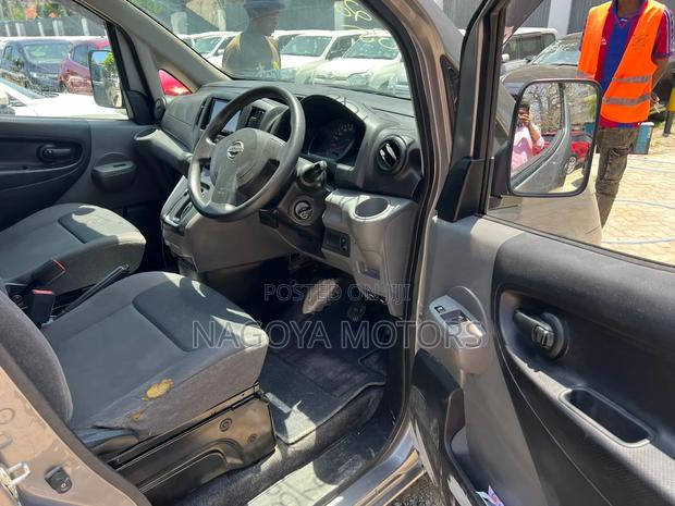 Nissan NV200 2018 Gray