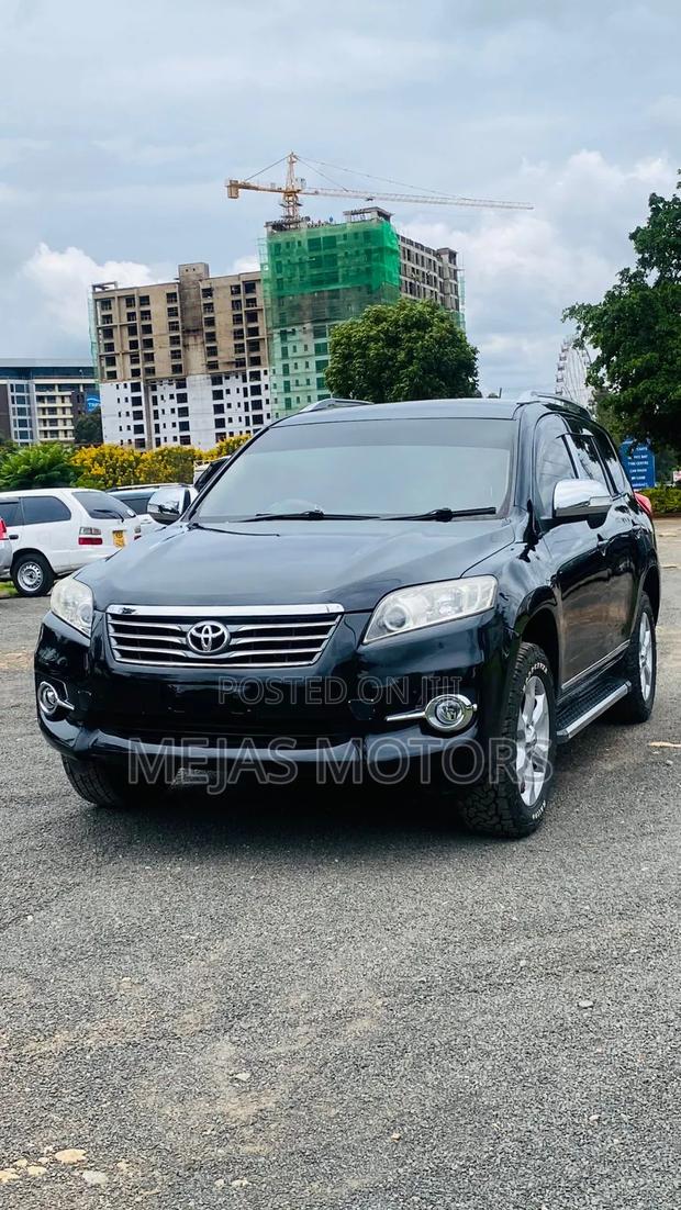 Toyota Vanguard 2013 Black