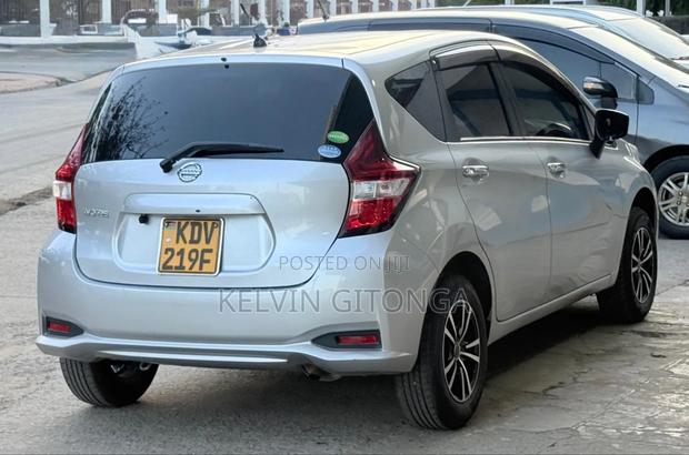 Nissan Note 2018 Silver