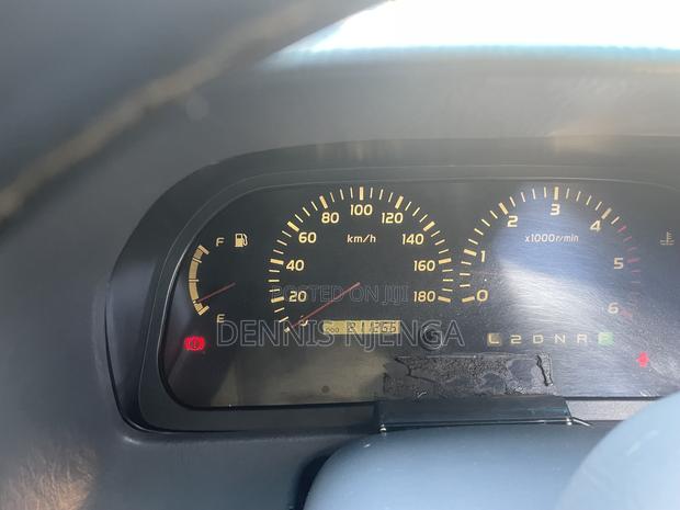 Toyota Land Cruiser Prado 2000 White