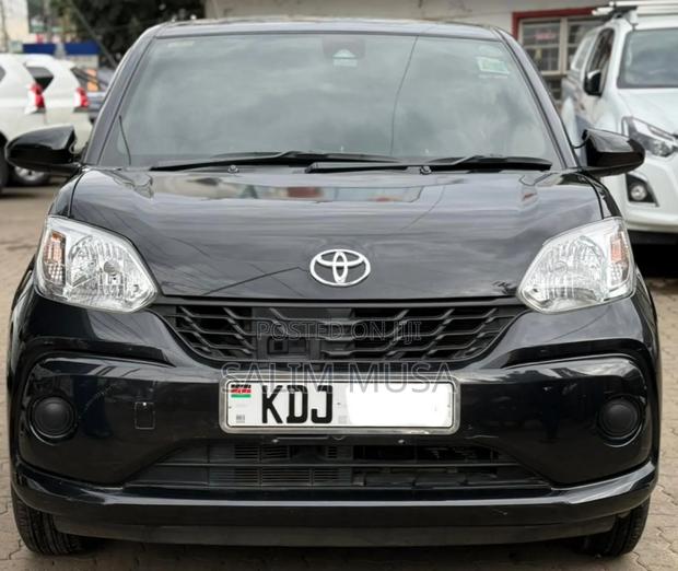 Toyota Passo 2016 Black