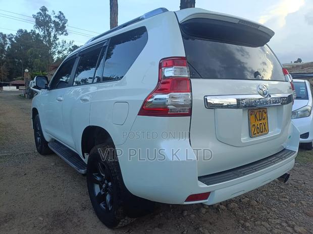 Toyota Land Cruiser Prado 2015 White