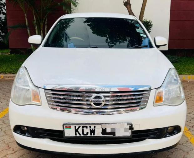 Nissan Bluebird 2012 White