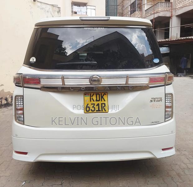 Nissan Elgrand 2015 White