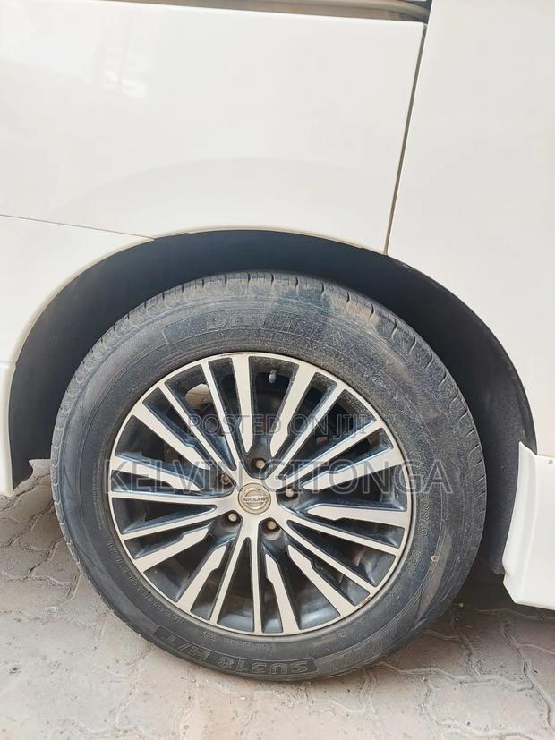 Nissan Elgrand 2015 White