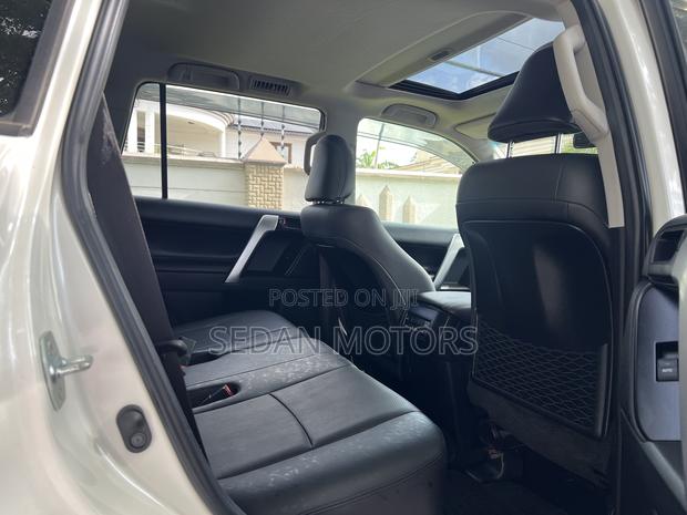 Toyota Land Cruiser Prado 2019 White