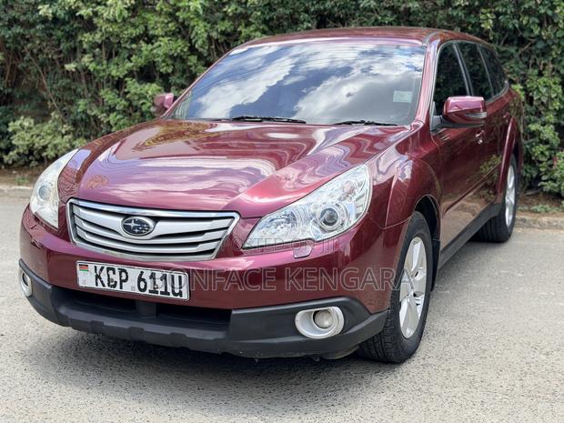 Subaru Outback 2.5i 2010 Red