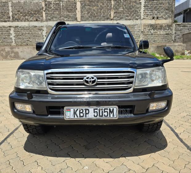Toyota Land Cruiser 100 4.2 2006 Black