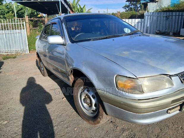 Toyota Corolla 1998 Silver