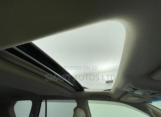Toyota Land Cruiser Prado 2019 White