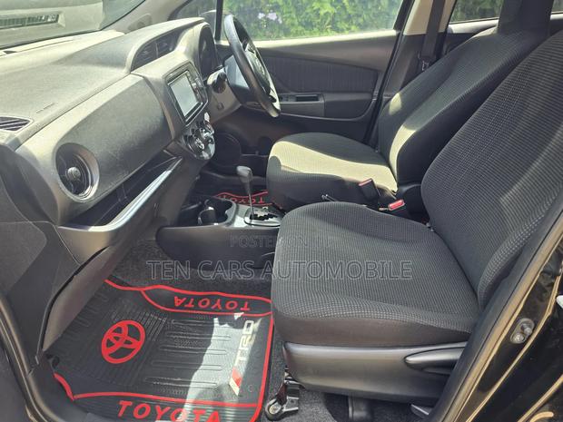 Toyota Vitz 2017 Black