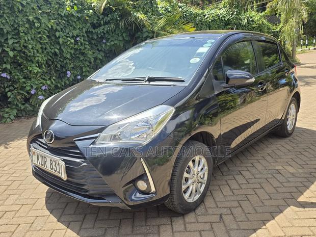 Toyota Vitz 2017 Black