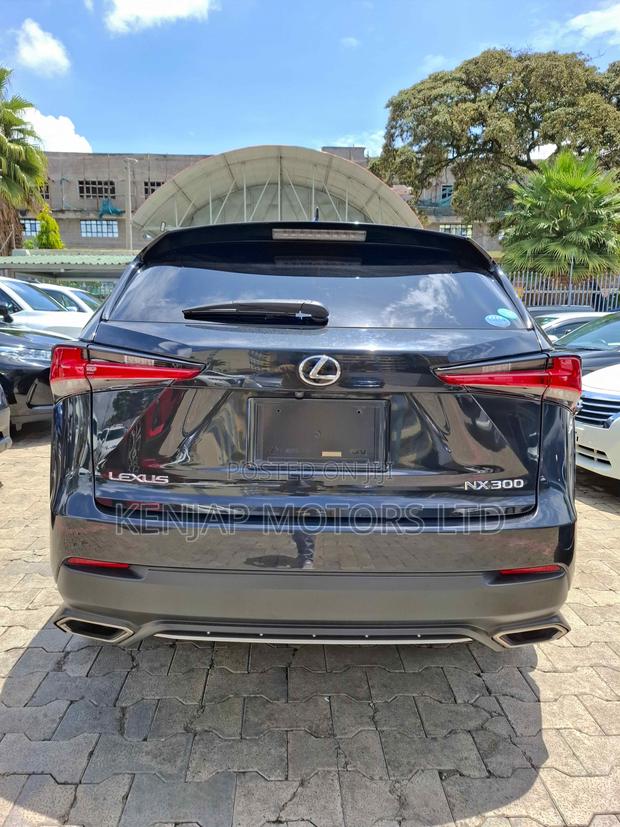Lexus NX 300 FWD 2018 Black
