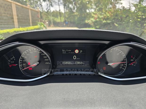 Peugeot 308 2017 Red