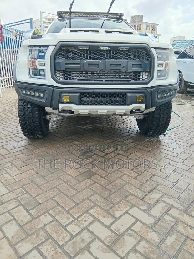 Ford F-150 Lightning 2022 White