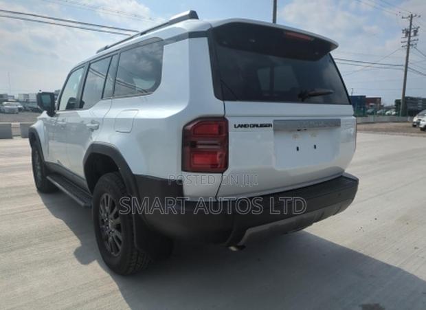 New Toyota Land Cruiser LC250 2025 White