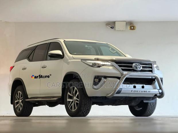Toyota Fortuner 2.8 D AWD 2019 White