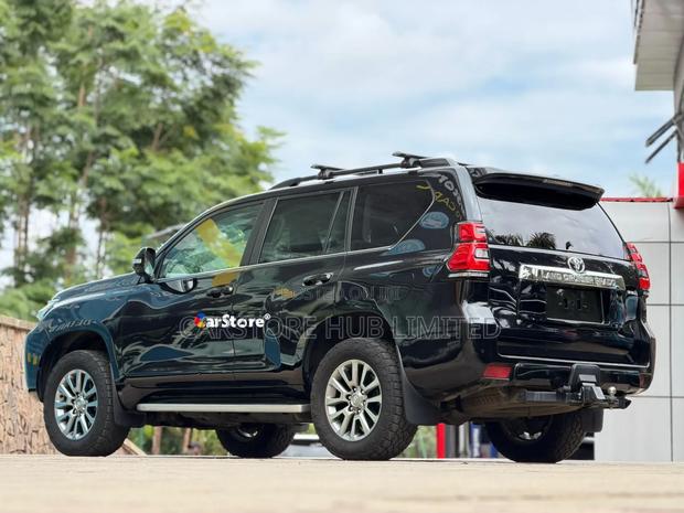 Toyota Land Cruiser Prado 2.8 2020 Black
