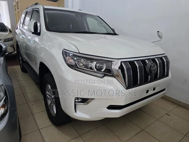 Toyota Land Cruiser Prado 2.7 2019 White