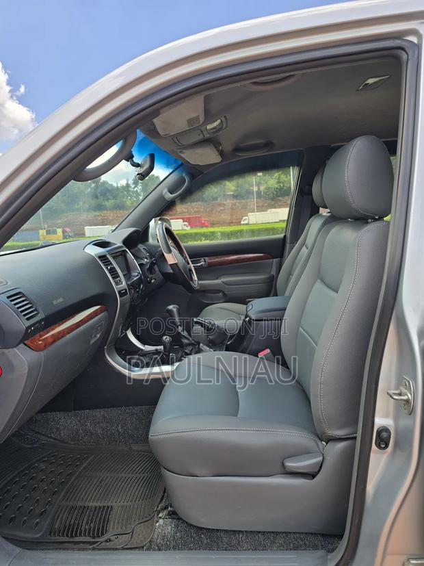 Toyota Land Cruiser Prado 2006 Silver