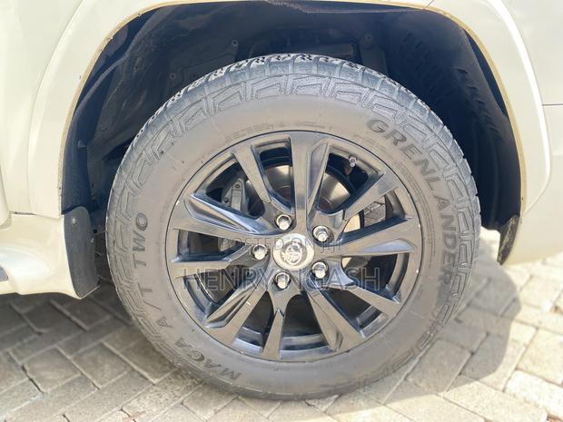 Toyota Land Cruiser 2015 White
