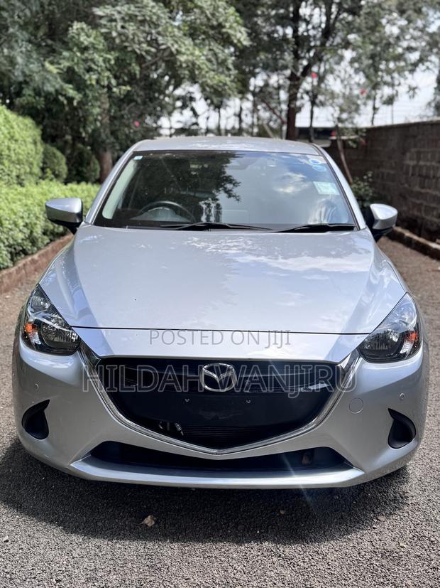 Mazda Demio 2018 Silver