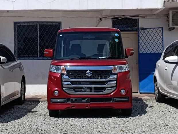 Suzuki Spacia 2019 Red