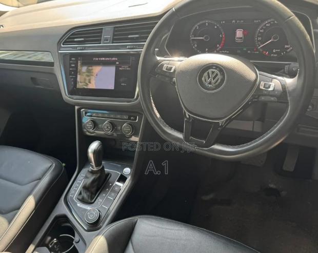 Volkswagen Tiguan 2019 Silver
