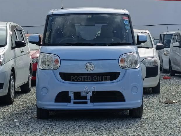 Daihatsu Cast 2018 Blue