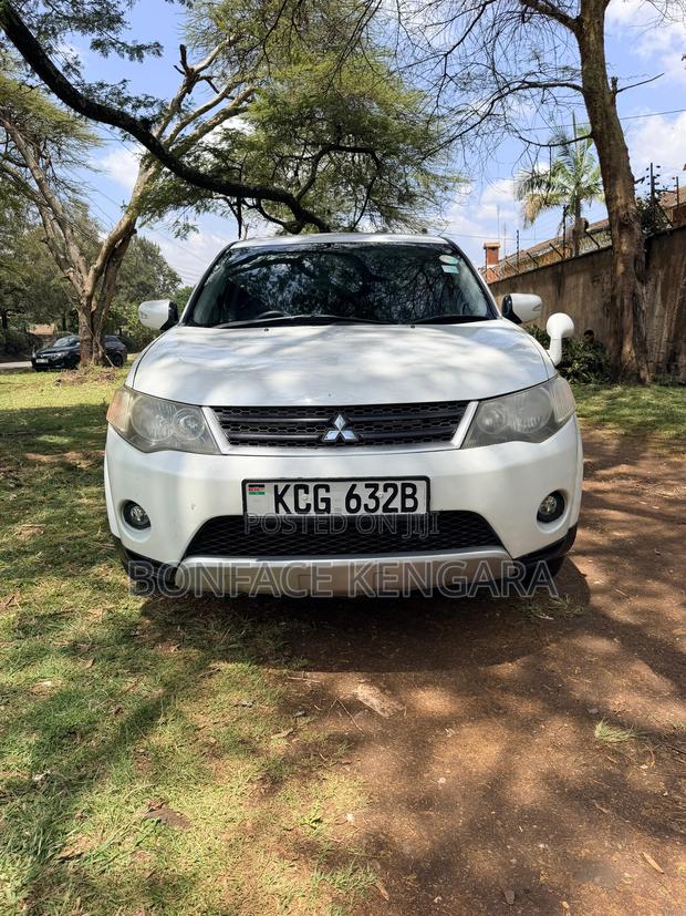 Mitsubishi Outlander 2.4 GLS Automatic 2009 White