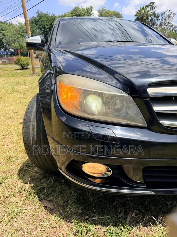 Mercedes-Benz C200 2009 Black