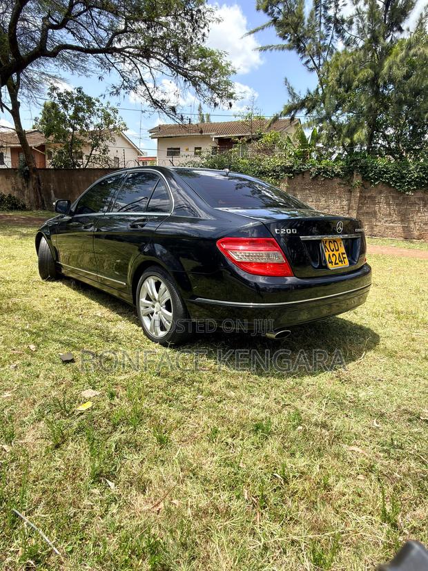 Mercedes-Benz C200 2009 Black