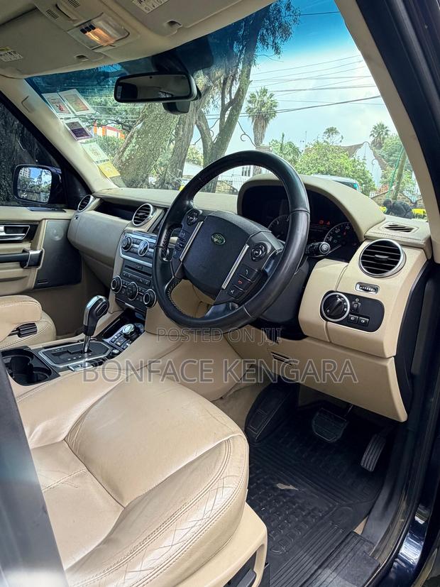 Land Rover Discovery 2010 Blue