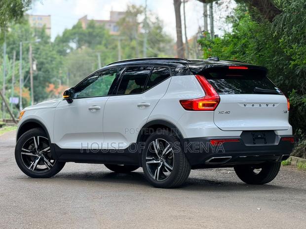Volvo XC40 T5 Petrol AWD 2019 White