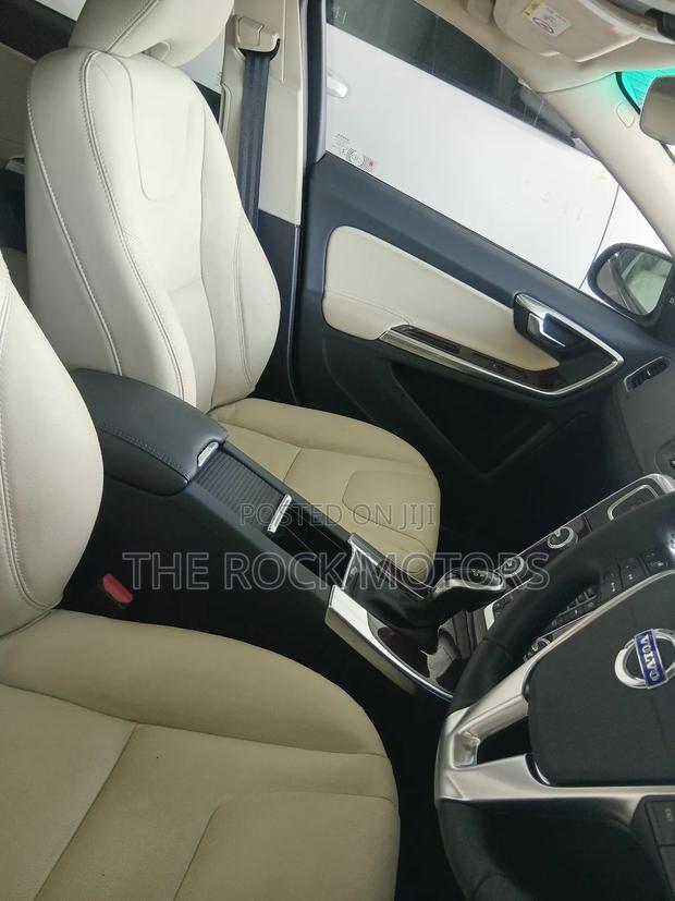 Volvo S60 2016 Silver