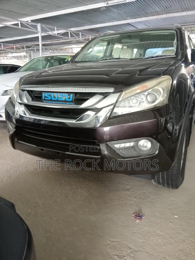 Isuzu MU-X 2017 Black