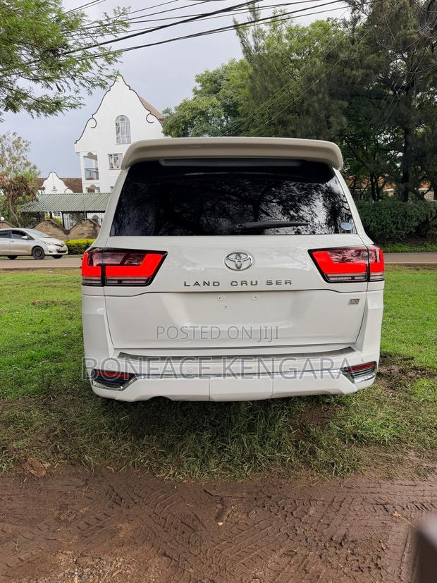 Toyota Land Cruiser 4.6 V8 AX G Selection 2015 White