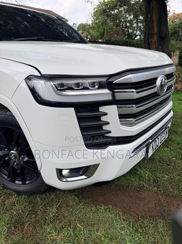 Toyota Land Cruiser 4.6 V8 AX G Selection 2015 White