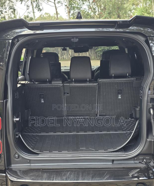 Land Rover Defender X-Dynamic SE 2022 Black