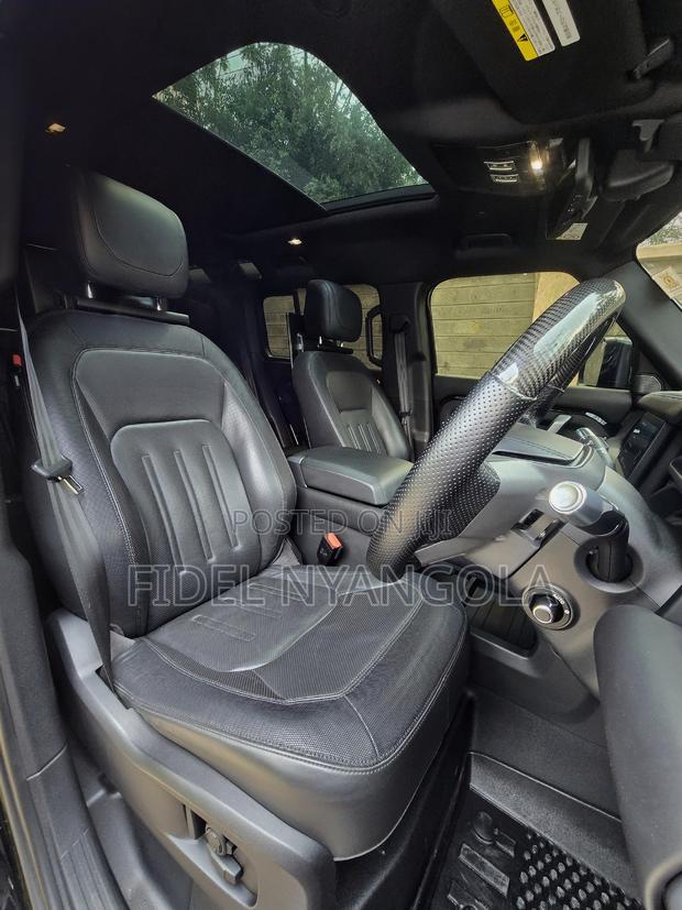 Land Rover Defender X-Dynamic SE 2022 Black