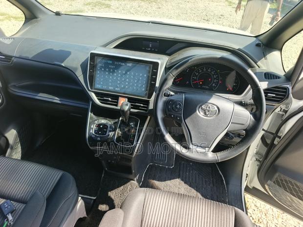 Toyota Voxy 2020 White