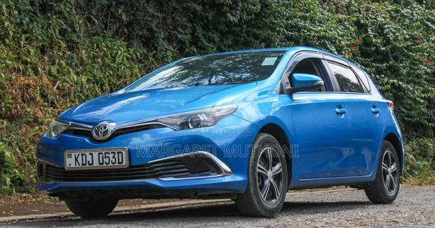 Toyota Auris 2015 Blue