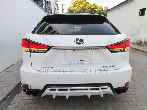 Lexus RX 300 2019 White