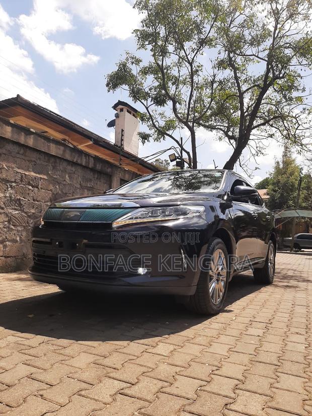 Toyota Harrier 2.0 4WD 2018 Black