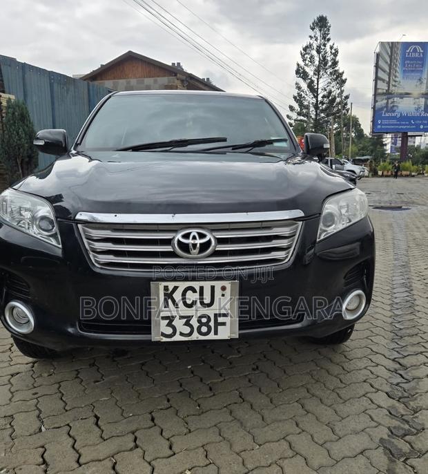 Toyota Vanguard 2012 Black