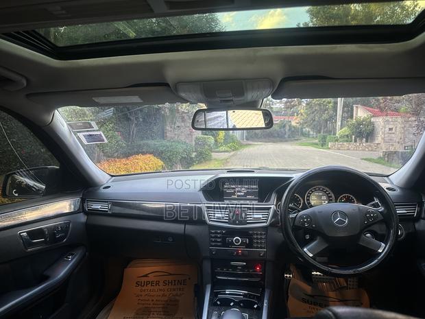 Mercedes-Benz E300 2010 Black