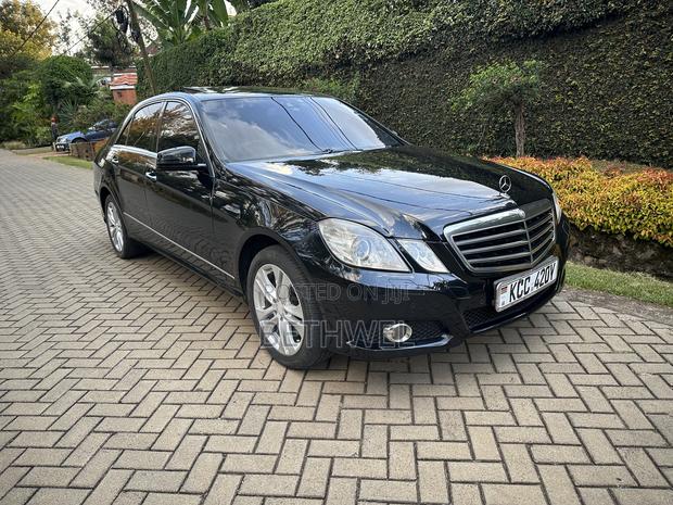Mercedes-Benz E300 2010 Black