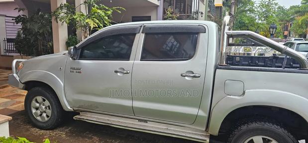 Toyota Hilux 2007 Silver
