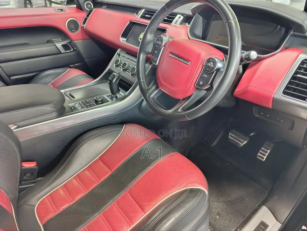 Land Rover Range Rover Sport SVR 2018 Black