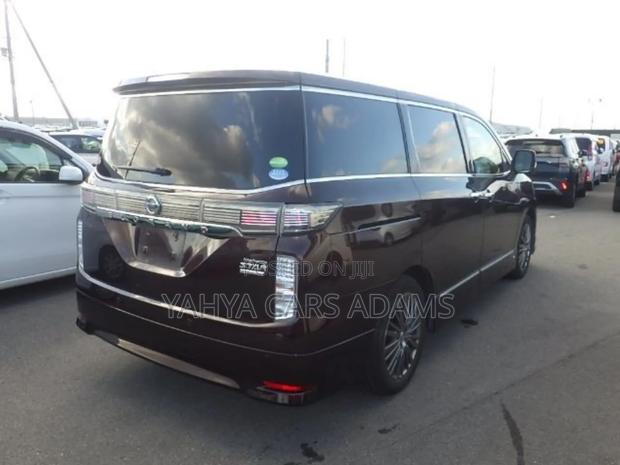 Nissan Elgrand 2019 Brown